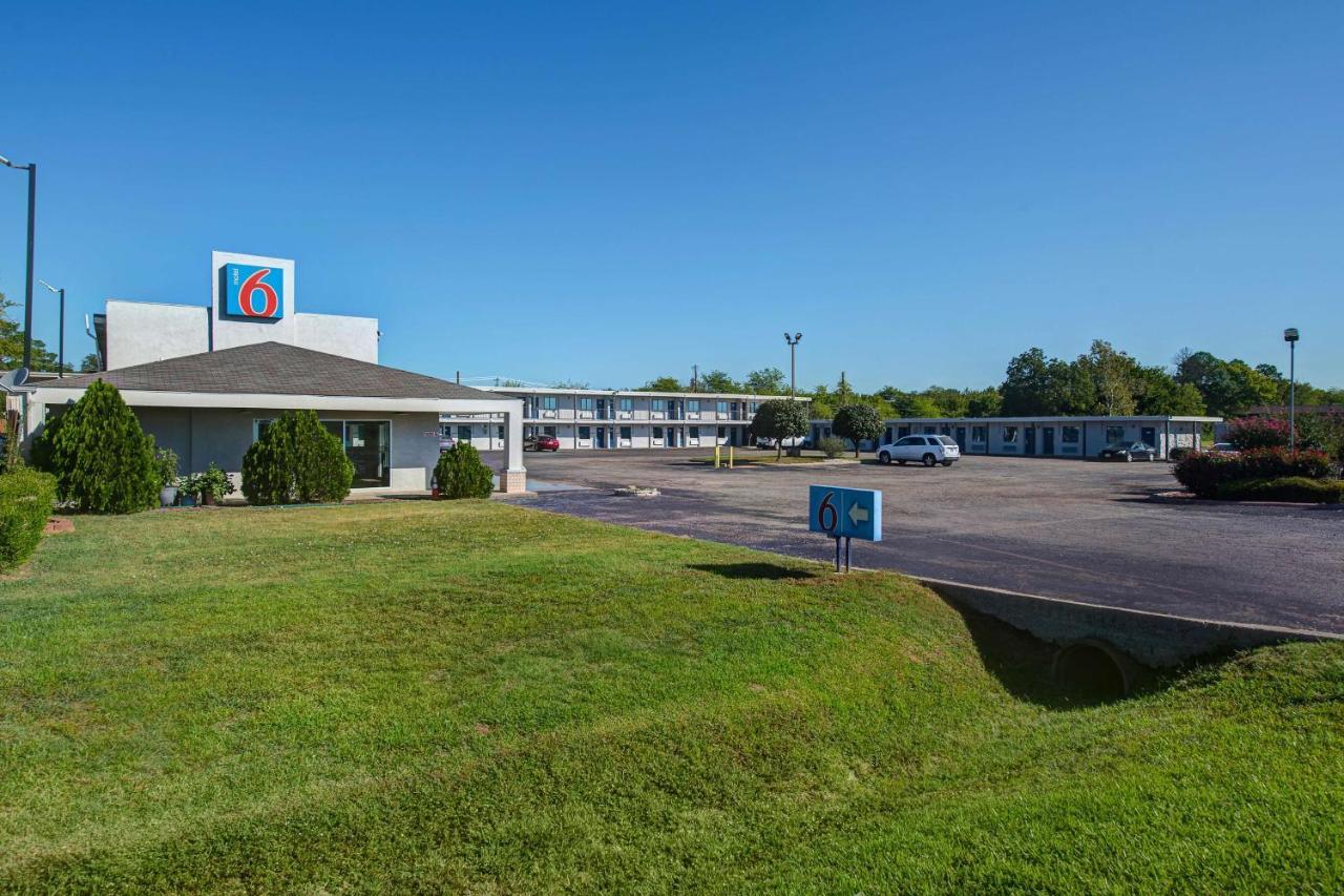 Hotel 6-sulphur Springs, Tx