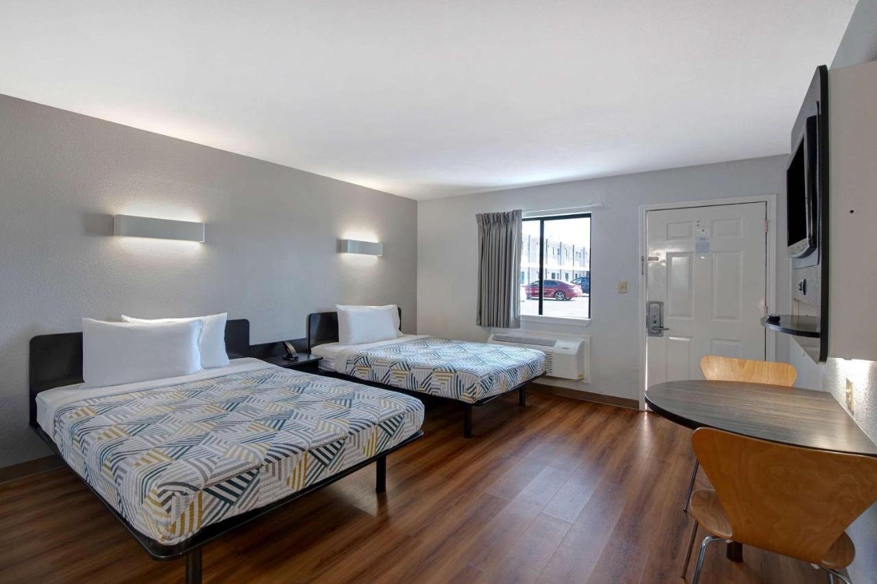6-sulphur Springs, Tx Hotel 2*